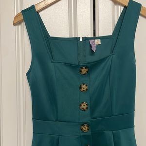 Alya (Francessca’s brand) size XS forest green dress with pockets